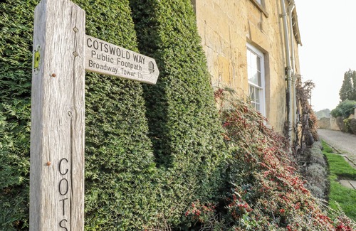 Sedgeberrow Cottage | Ross Cottage