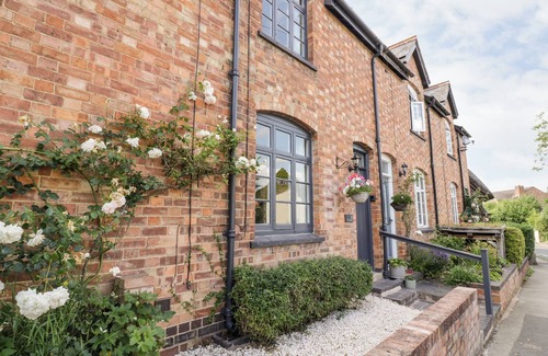 Sedgeberrow Cottage | Ross Cottage