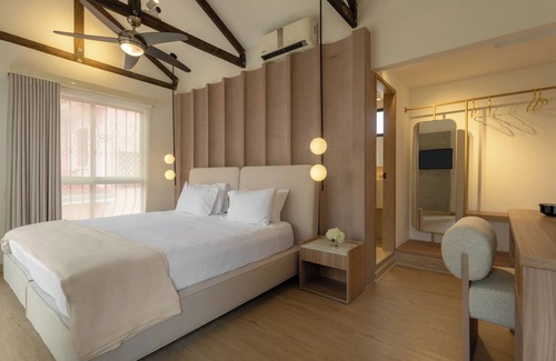 San Antonio Hotel | Rossa Palma