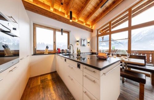 Schonbach Ski Chalet | Rossberg Chalet with Panoramic View
