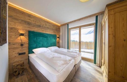 Schonbach Ski Chalet | Rossberg Chalet with Panoramic View