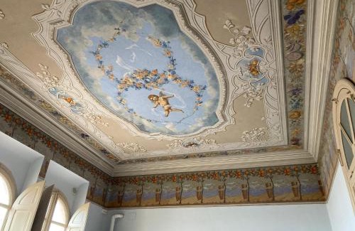 Castelfidardo Apartment | ROSSO DI SERA