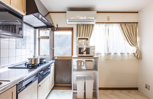 Nishinari House | Rosso