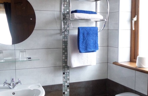 Cashel Bed & Breakfast | Rossroe Lodge B&B