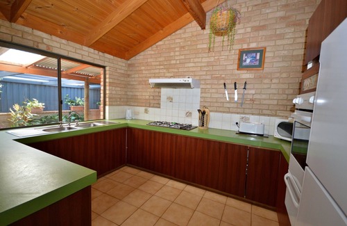 Kalbarri House | Rossy's Retreat - Kalbarri, WA