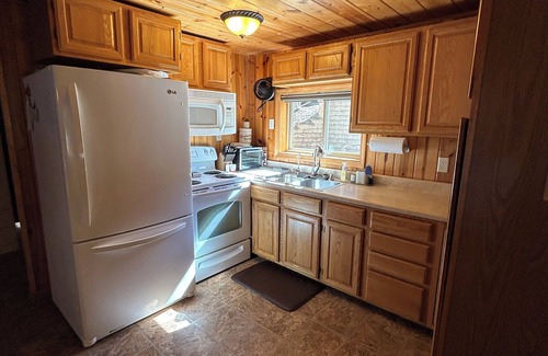 Abrams House | Rost Lake House Retreat-Enjoy all the fun the area has to offer
