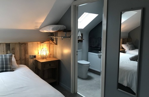 Newry Cabin | Rostrevor Mountain Lodge