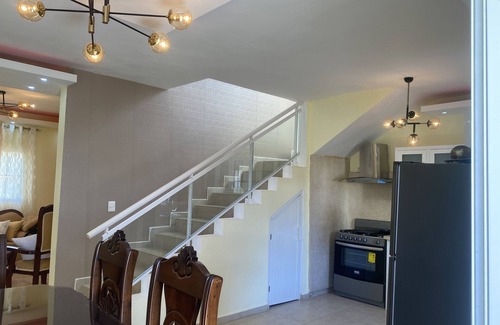 Montellano House | rosy house