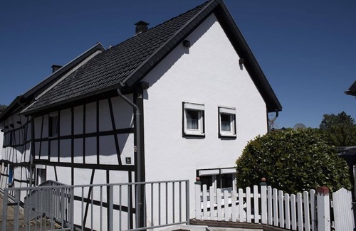 Kommern House | Rosy times, vacation in a half-timbered house - 4-Bett-Ferienhaus Rosige Zeiten