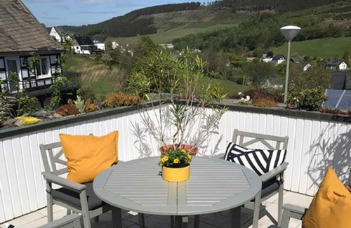 Westfeld Apartment | Rothaarsteig, 78sqm, fireplace, 2 bedrooms, max. 4 persons