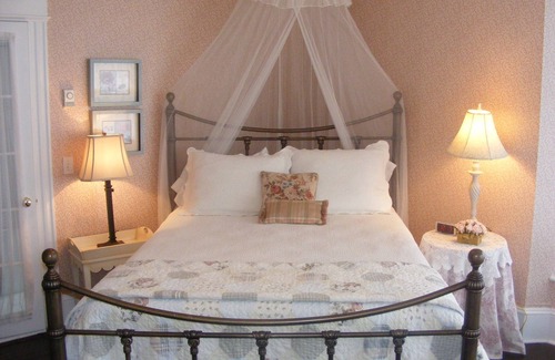 Harbour Grace Bed & Breakfast | Rothesay House Heritage Inn B&B