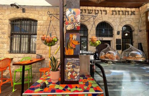 Haifa Bed & Breakfast | Rothschild Mansion