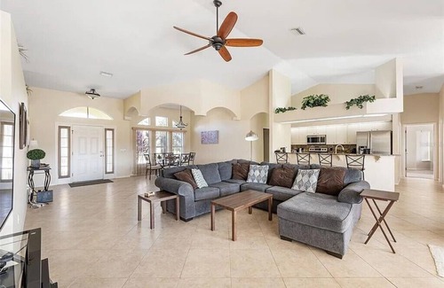Broadmoor House | ROTONDA GEM Spacious 4-bedroom house with AC, WiFi in lovely Rotonda West