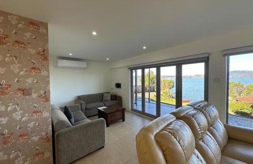 Kawaha Point House | Rotorua Luxury lakeside Resort