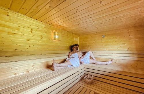 Pec pod Snezkou Ski Chalet | Roubenka U 2 přátel