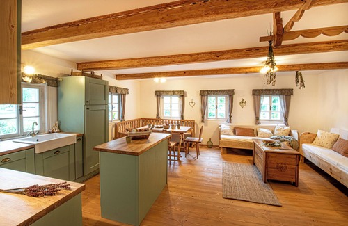 Mlade Buky Ski Chalet | Roubenka under the trees with wellness in the Giant Mountains. Renovated historic.