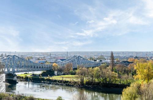 Quartier du Mont Gargan Apartment | Rouen, Vue sur la Seine #Tokyo