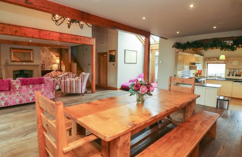 New Hey Cottage | ROUGH BANK BARN, pet friendly, character holiday cottage in Newhey