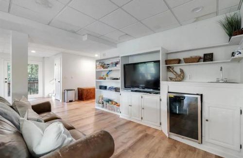 Se Ree House | Rough River Multi Family Charmer