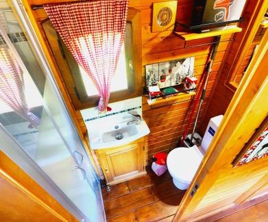 Gedre Ski Chalet | Roulotte Ancolie
