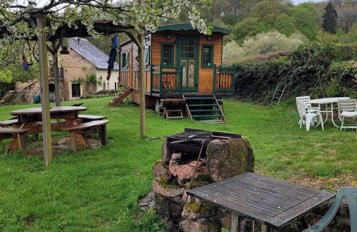 Saint-Agnan House | Roulotte Bourgogne Morvan