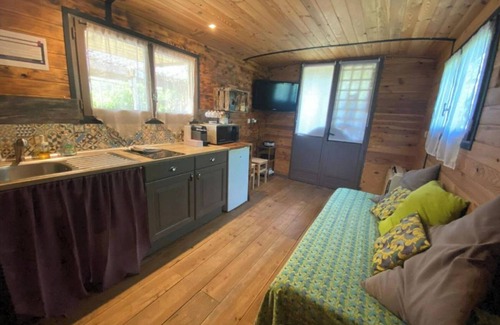 Roquemaure House | Roulotte du Moulin Saint Valentin