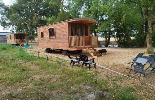 Machecoul-Saint-Meme Apartment | Roulotte tout confort à la ferme