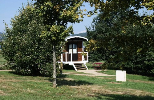 Chamberet Cabin | Roulotte Hôtelière 4 persons