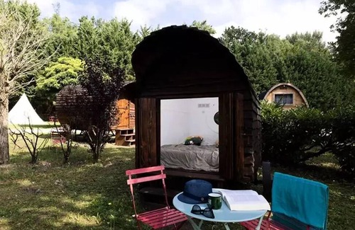 Bagneaux-sur-Loing Cabin | Roulotte Mozart 1 room 2 persons Without sanitary facilities