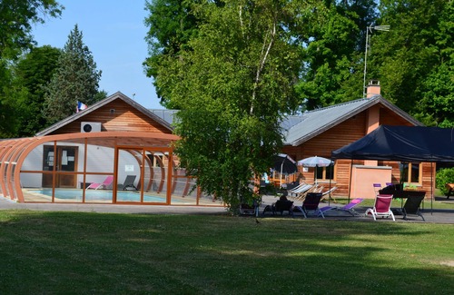 Bar-sur-Aube Cabin | Roulottes Gîte for Groups