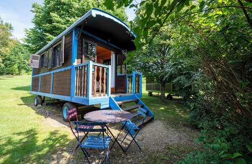 Chamberet Cabin | Roulottes Gîte for Groups