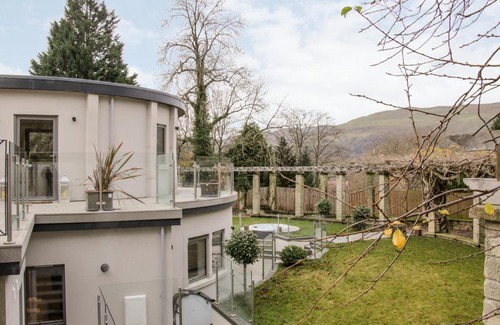 Church Stretton House | Round House
