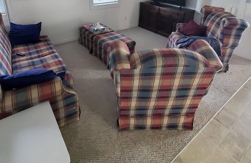 Killaloe Cottage | Round Lake Beach House close to Bonnechere Provincial Park