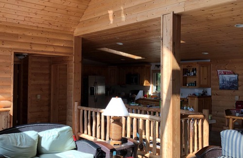 Hayward Cabin | Round Lake Cabin Retreat