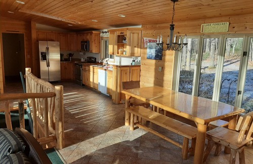 Hayward Cabin | Round Lake Cabin Retreat
