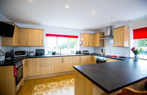 Laugharne Cottage | Round Park, Private detached family escape with extra annex