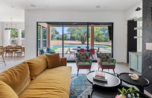 Round Top House | Round Top Ranchette Minutes From Henkel Square - Private Pool