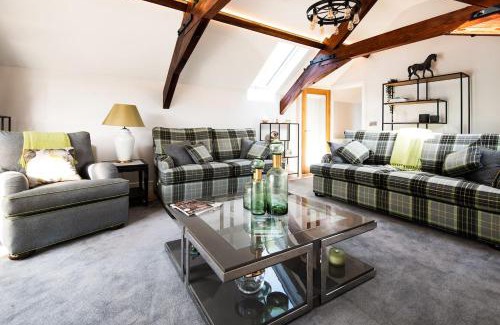 Lofthouse House | Roundhill Coach House
