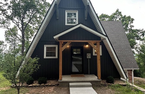 Crestline Cabin | Route 66 Cozy Cottage
