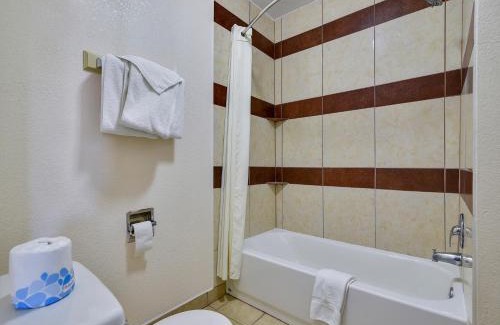 Shamrock Hotel | Route 66 Inn