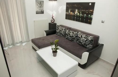 Thessaloniki Apartment | Route 77