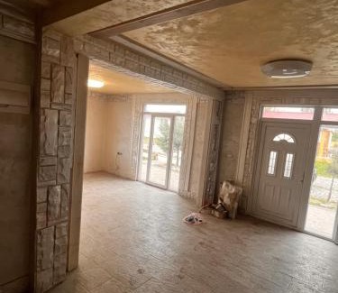 Bozhurishte House | Route 80