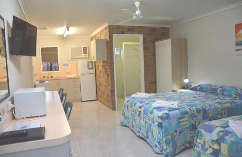 West Mackay Hotel | Rover Motel