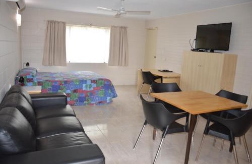West Mackay Hotel | Rover Motel