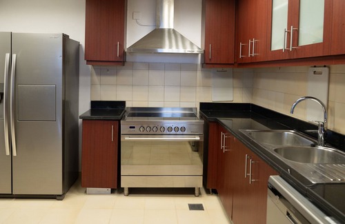 Dubai Marina Cabin | Rovers Hostel Dubai
