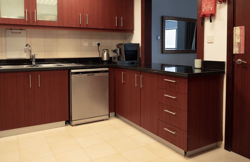 Dubai Marina Cabin | Rovers Hostel Dubai