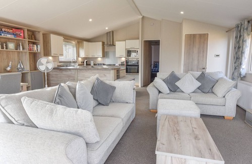 Ryde House | Rowan a welcoming countryside lodge