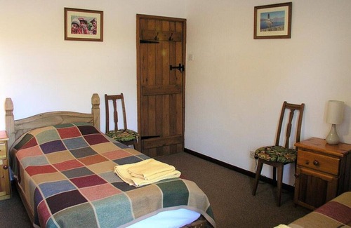 Tideswell House | Rowan Cottage - Two Bedroom House, Sleeps 4