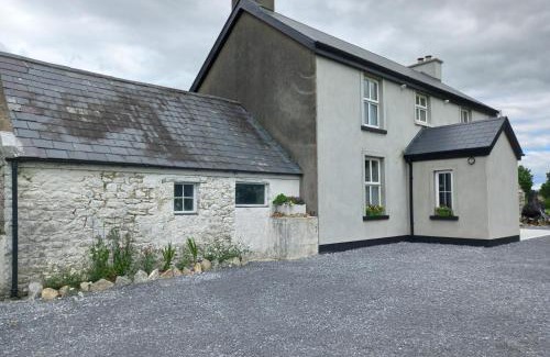 Farranfore House | Rowan House Holiday Home by Trident Holiday Homes