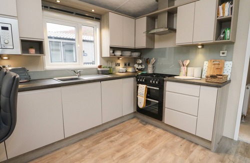 St Fillans Cottage | ROWAN, pet friendly, character holiday cottage in St Fillans